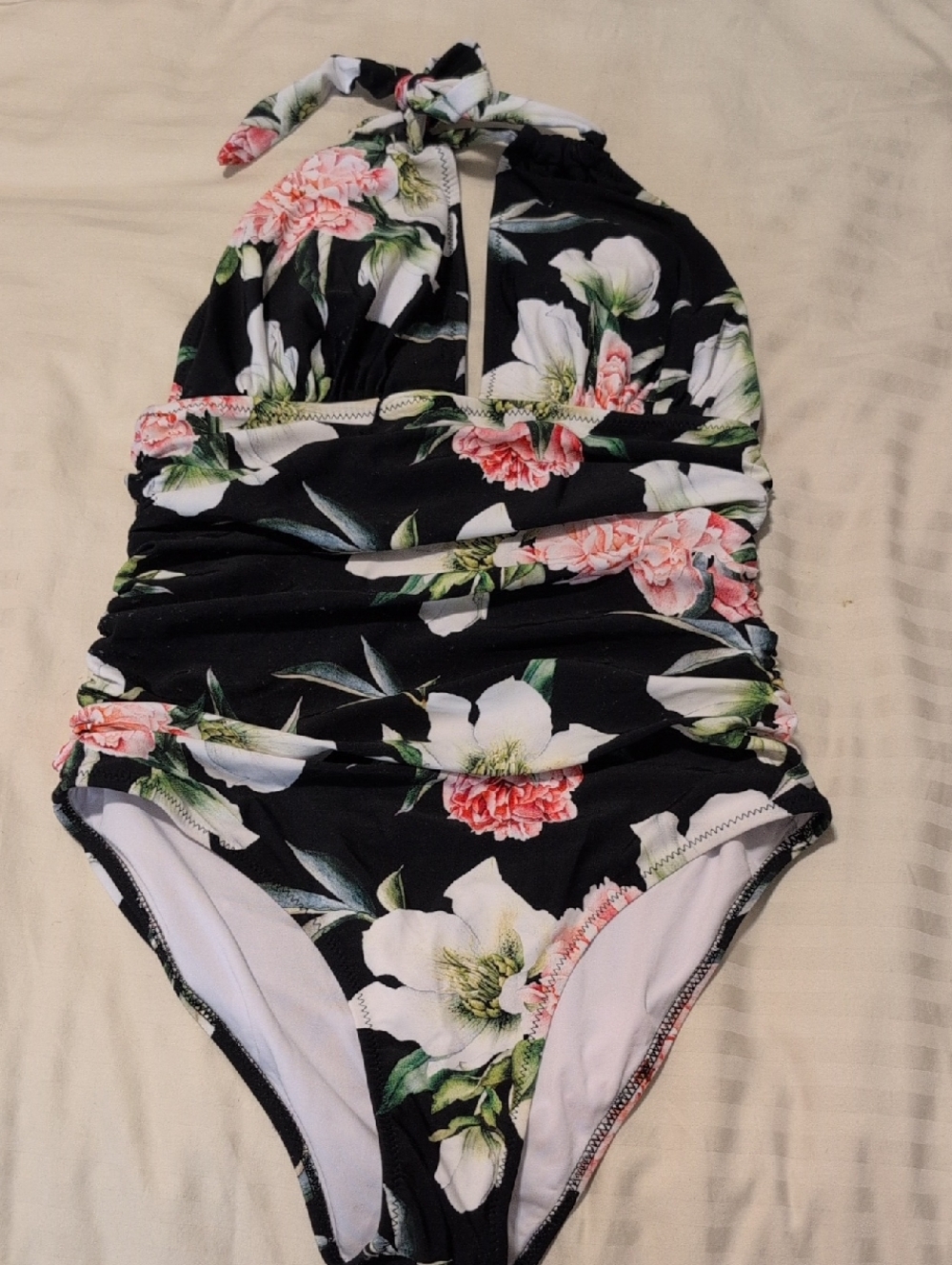 Cupshe Black Floral One-Piece Swimwear